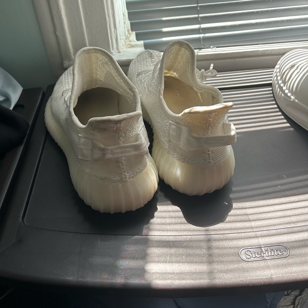 Men’s Adidas Yeezys “cream white” Size 9.5 U.S